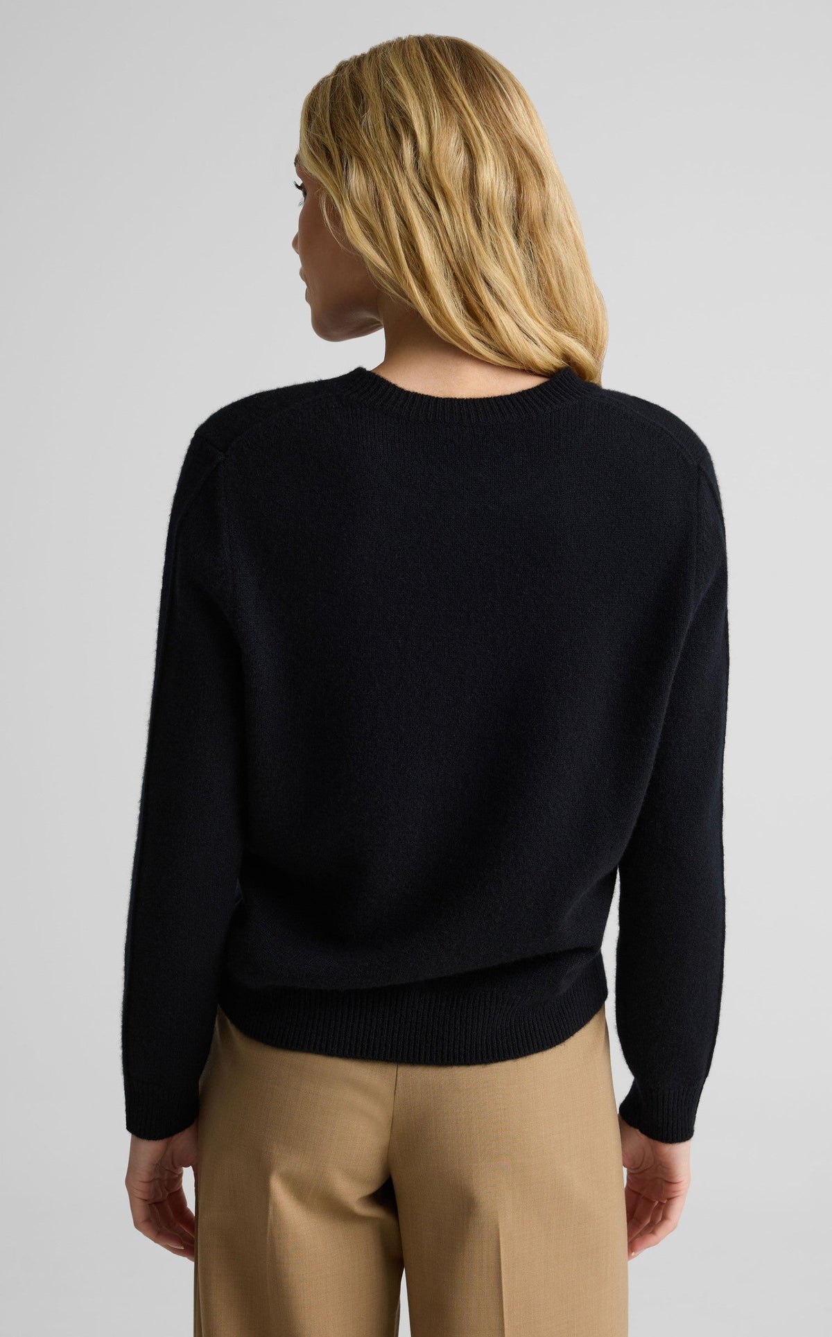 Sweater In Classic Cashmere