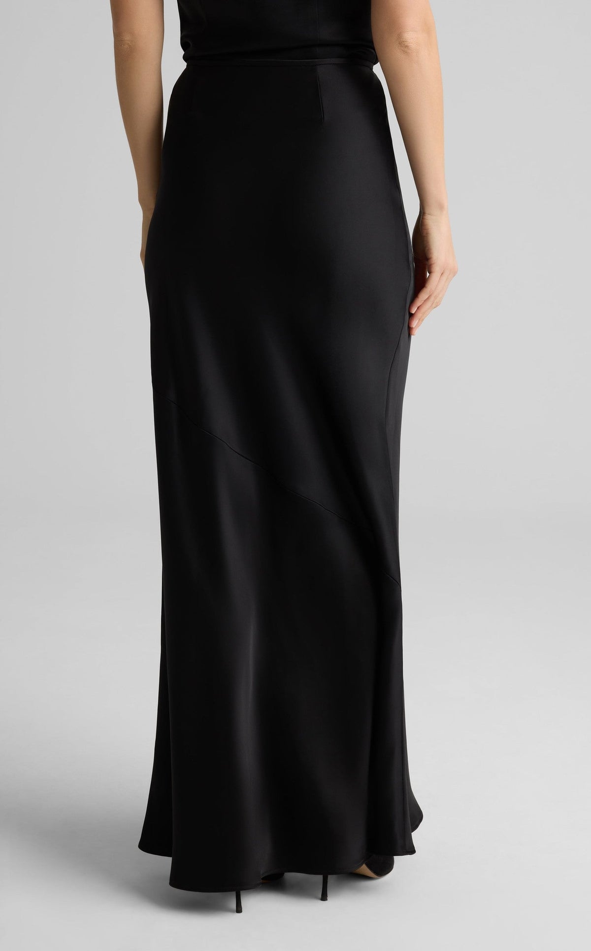 Beverly Skirt In Liquid Satin